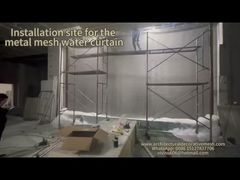 Представьте спиральные шторы из металлической сетки с алмазными отверстиями для космического разделения для вас